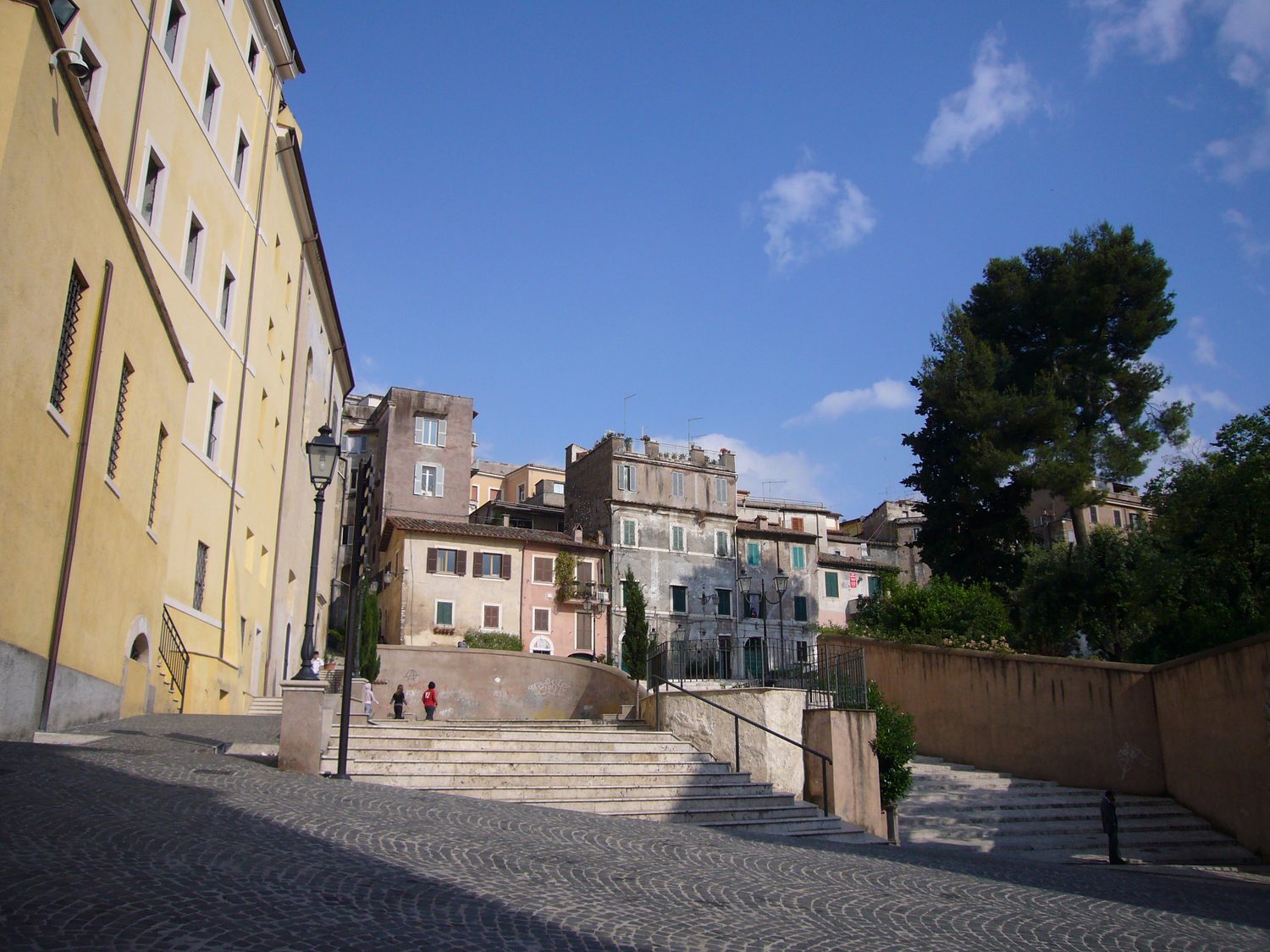 Piazza Roesler Franz a Tivoli